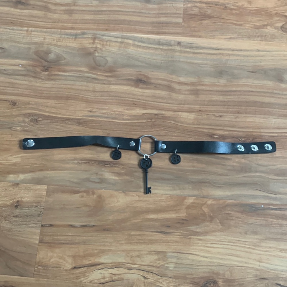 Coraline choker